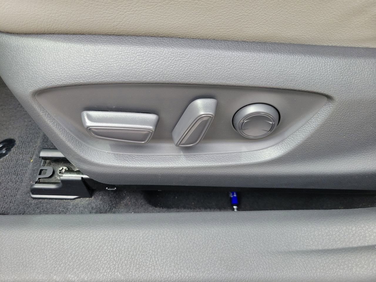 Used 2021 Toyota Camry SE image 17