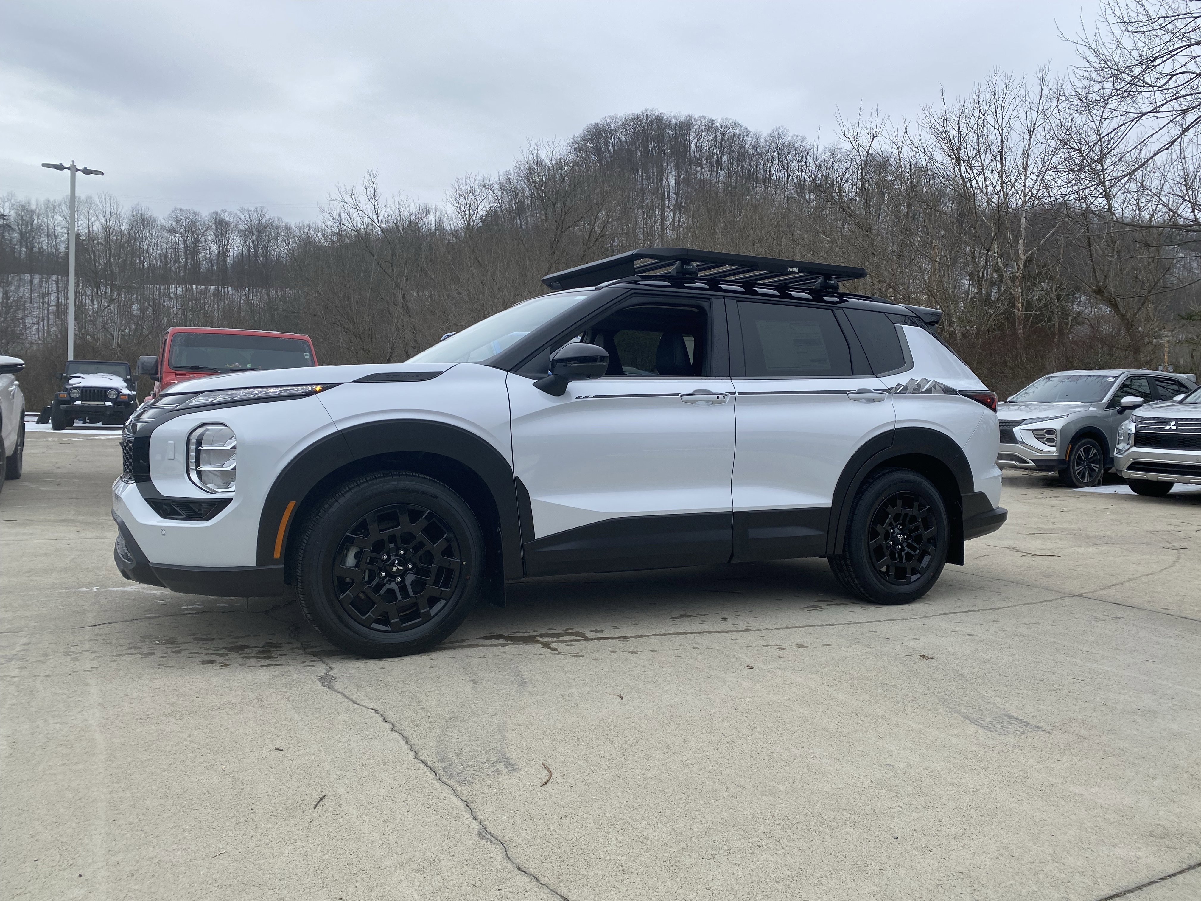New 2026 Mitsubishi Outlander Trail Edition AWD/4WD image 2