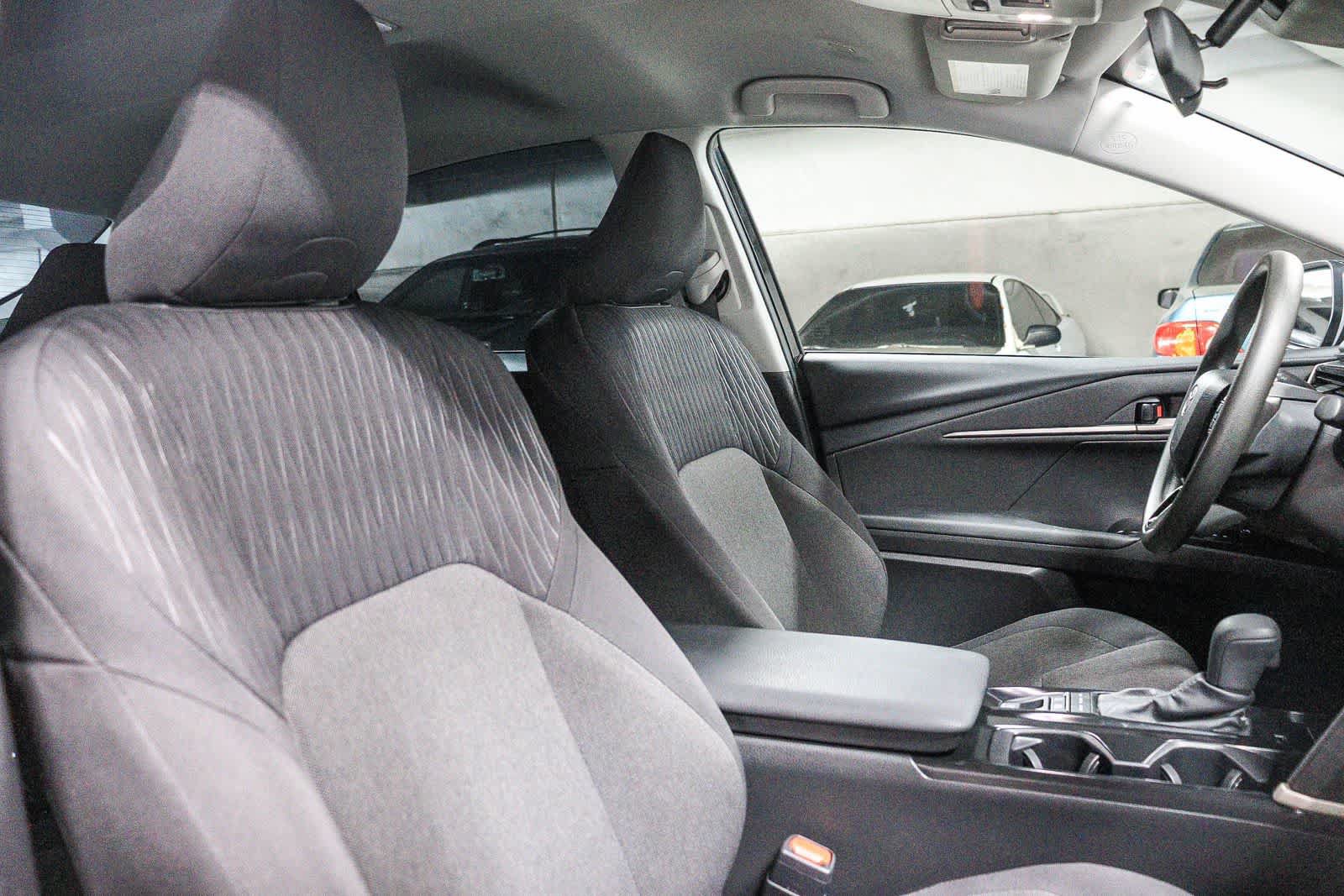 Used 2025 Toyota Camry LE FWD image 15