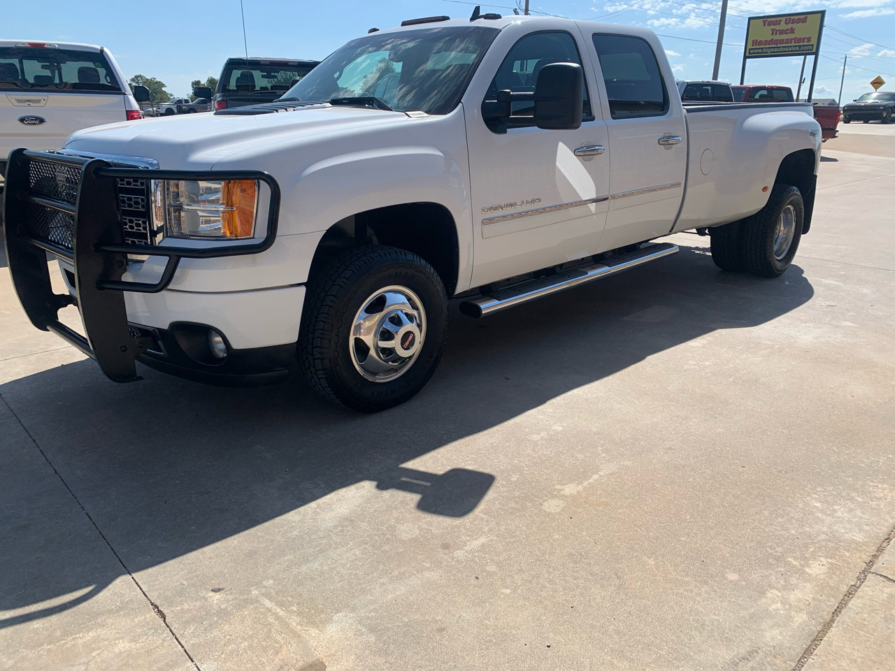 Used 2012 GMC Sierra 3500 Denali image 3