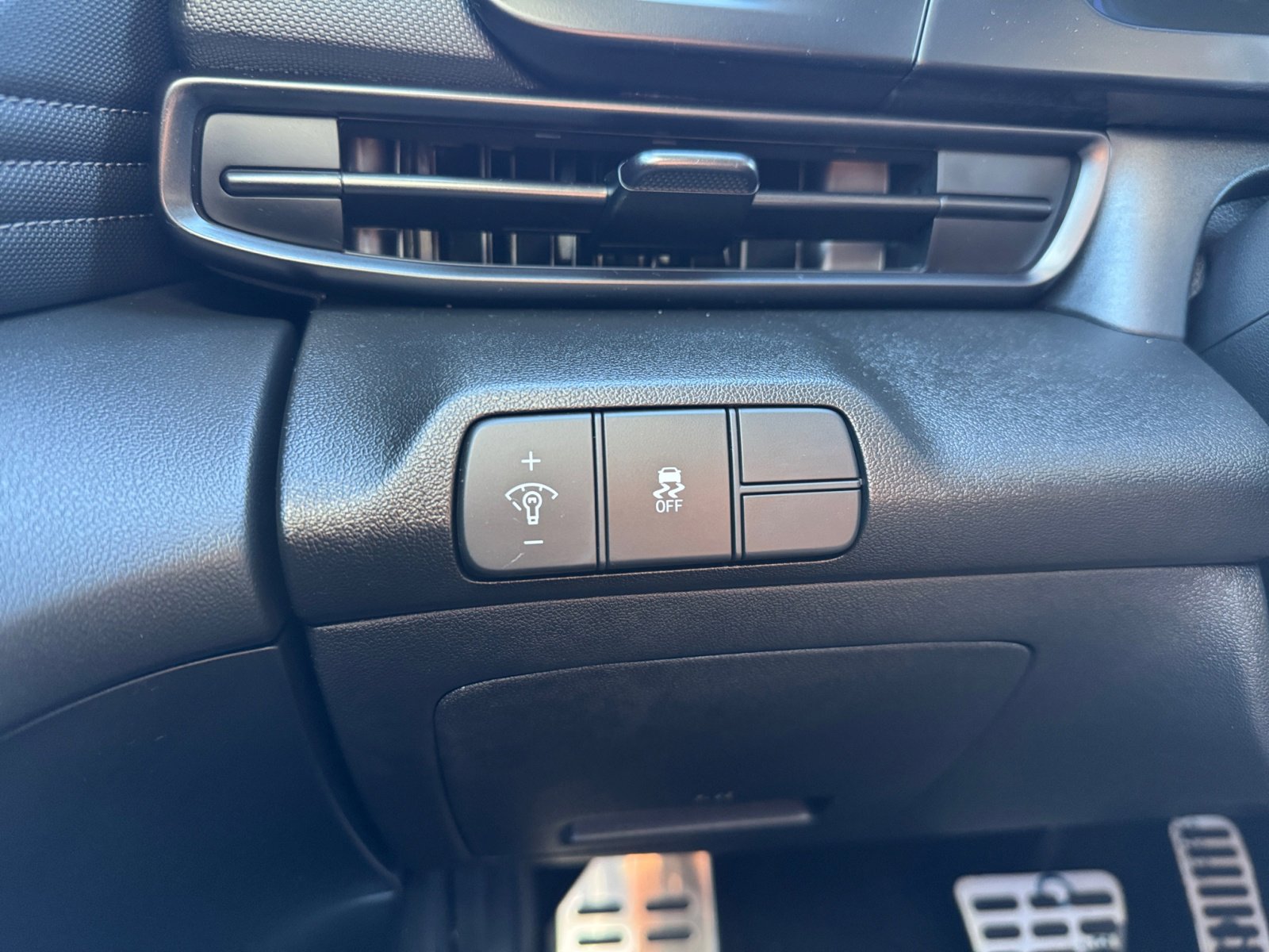 New 2025 Hyundai Elantra Sport image 30