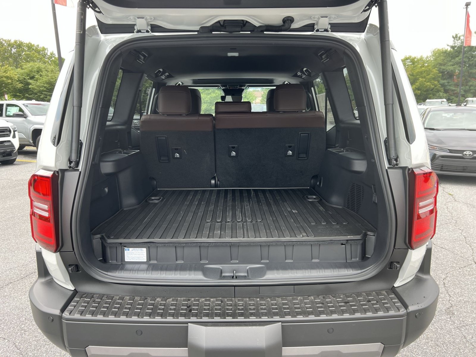 New 2027 Toyota Land Cruiser w/ Premium Package AWD/4WD image 26