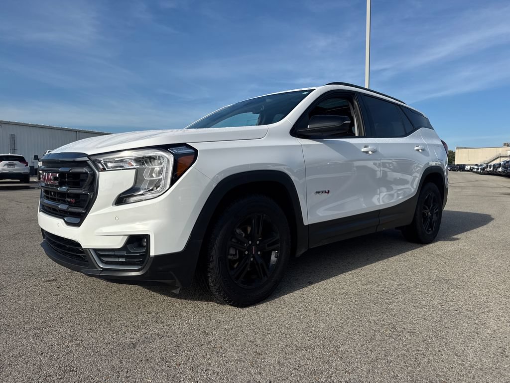 Used 2024 GMC Terrain AT4 w/ Tech Package AWD/4WD image 2