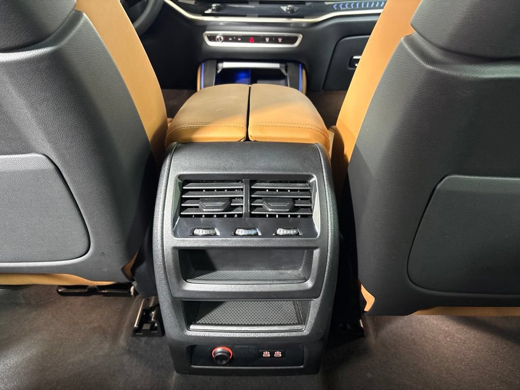 Certified 2024 BMW X5 sDrive40i w/ Premium Package RWD image 32