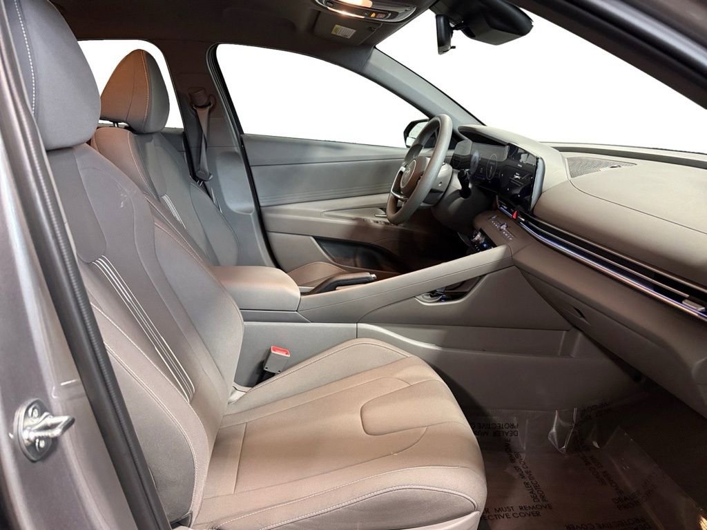 Certified 2024 Hyundai Elantra SEL image 13