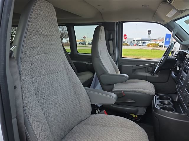 Used 2025 Chevrolet Express 3500 LT w/ LT Preferred Equipment Group RWD image 23