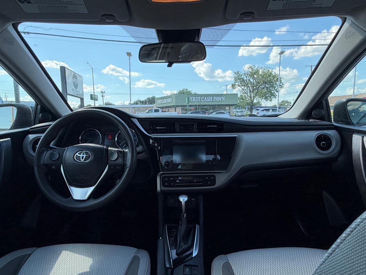 Used 2019 Toyota Corolla LE FWD image 21