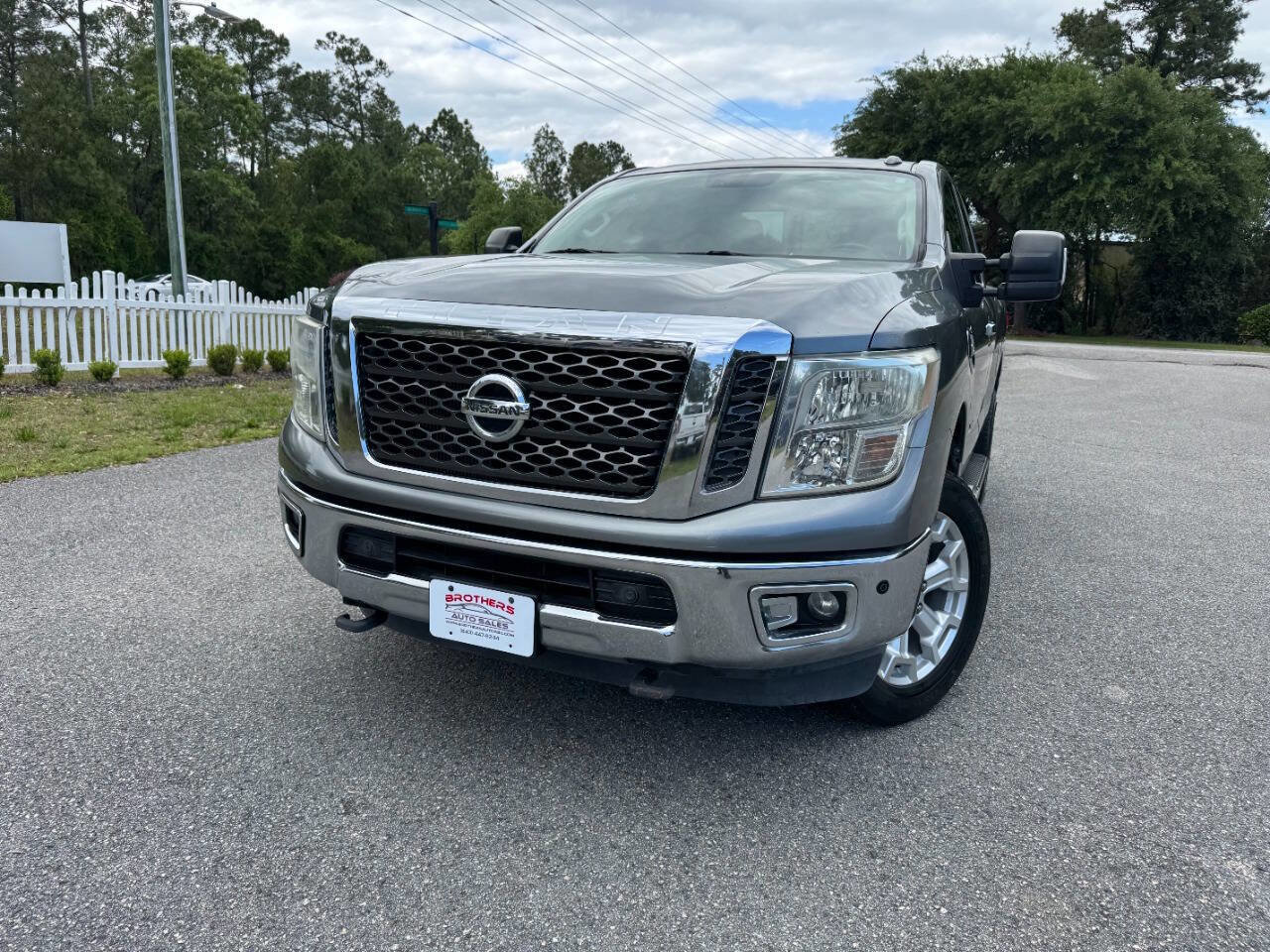 Used 2017 Nissan Titan SV RWD image 26