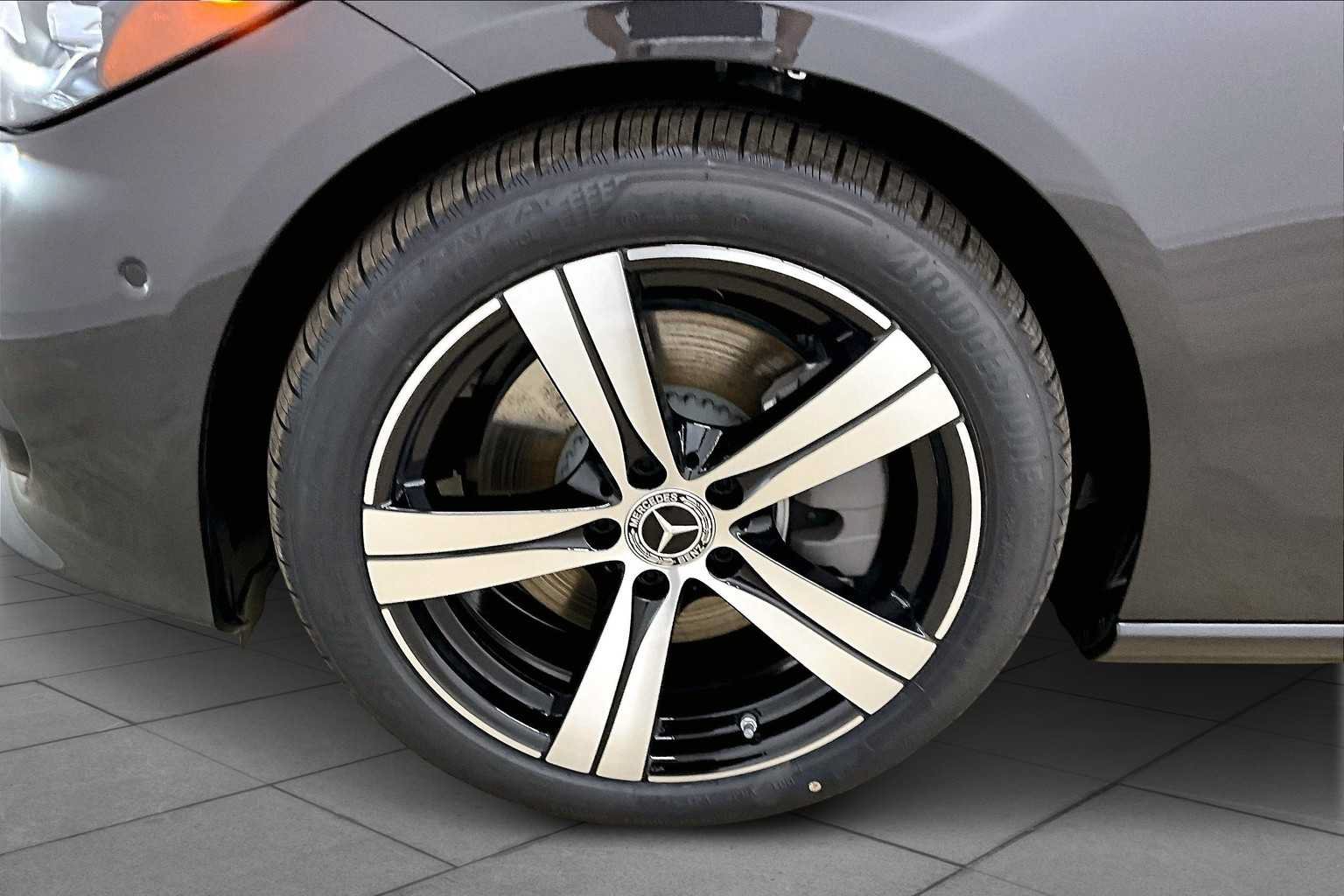 New 2025 Mercedes-Benz C 300 Sedan image 11