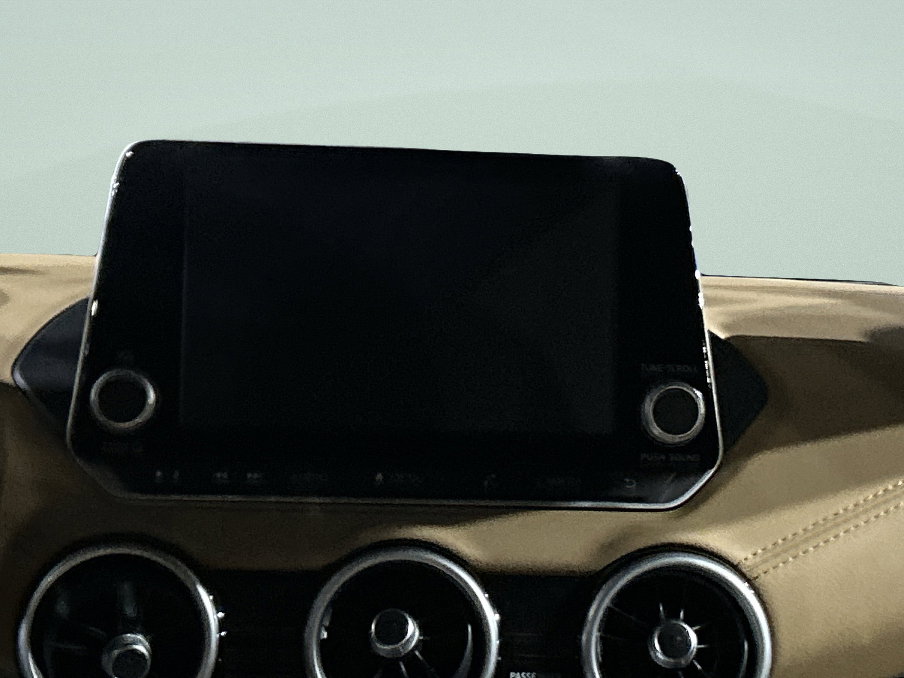 Used 2025 Nissan Sentra SV w/ SV Premium Package image 19