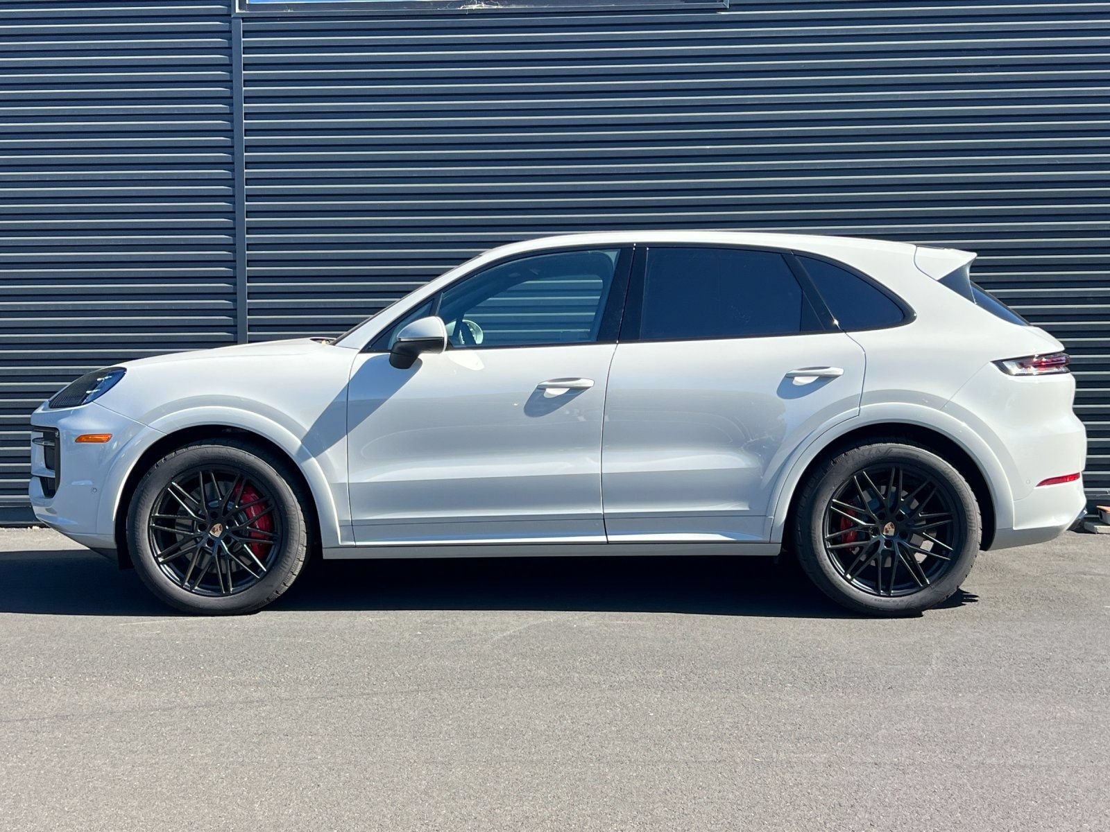 Certified 2026 Porsche Cayenne S AWD/4WD image 3