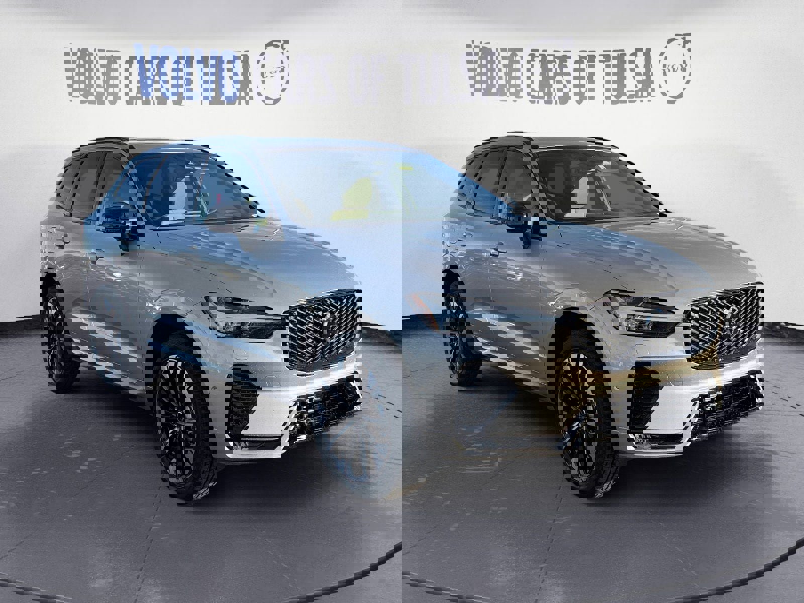 New 2026 Volvo XC60 B5 Plus w/ Protection Package Premier image 7