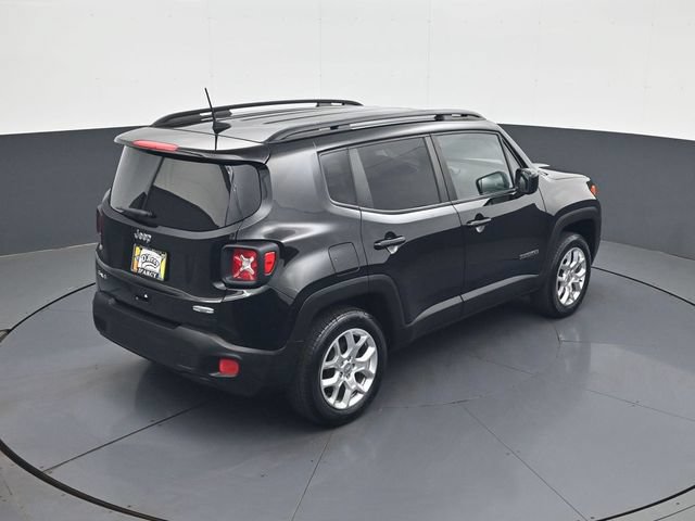 Used 2018 Jeep Renegade Latitude w/ Cold Weather Group AWD/4WD image 17