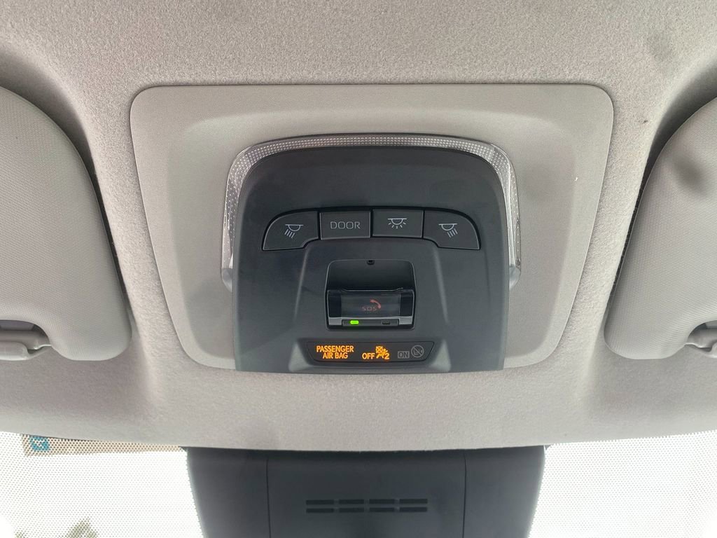 Used 2023 Toyota Corolla Cross L image 23