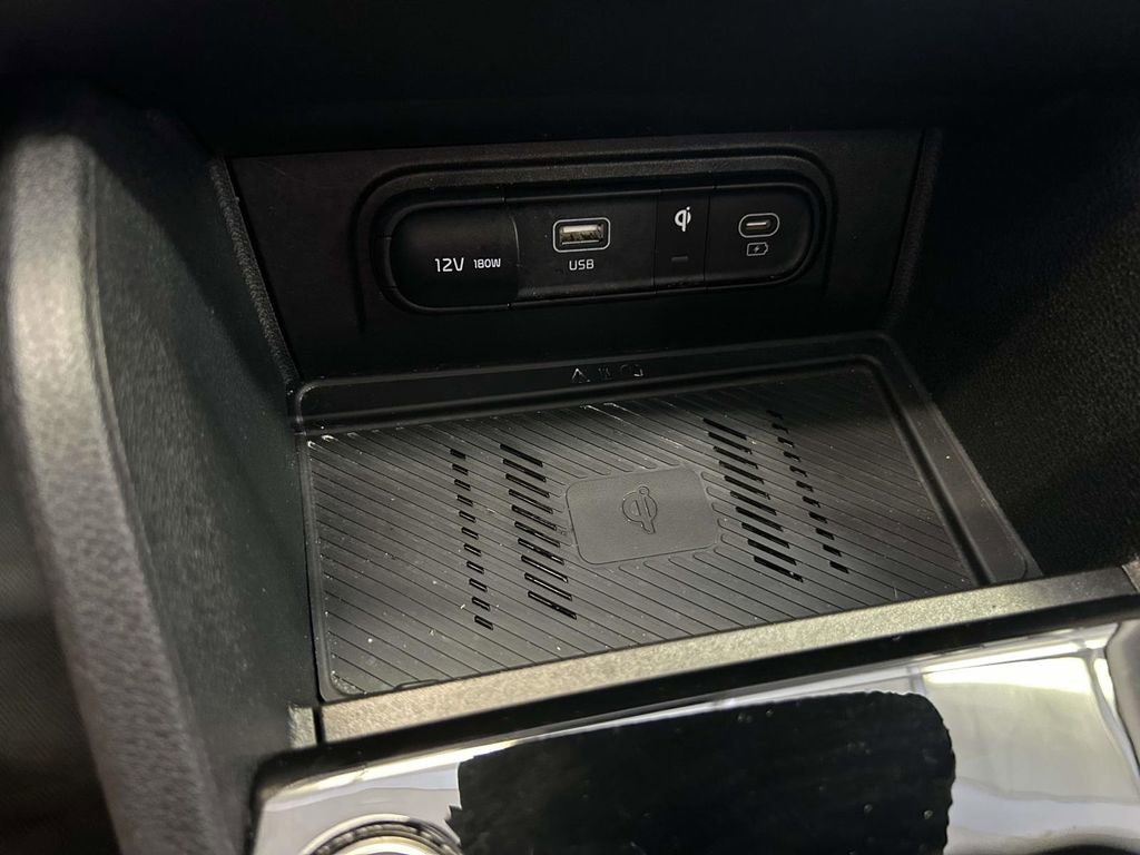 Used 2025 Kia Sportage EX w/ Premium Package FWD image 23