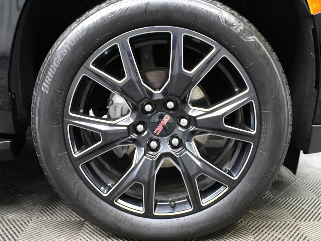 Used 2023 GMC Yukon Denali w/ LPO, Floor Liner Package AWD/4WD image 10