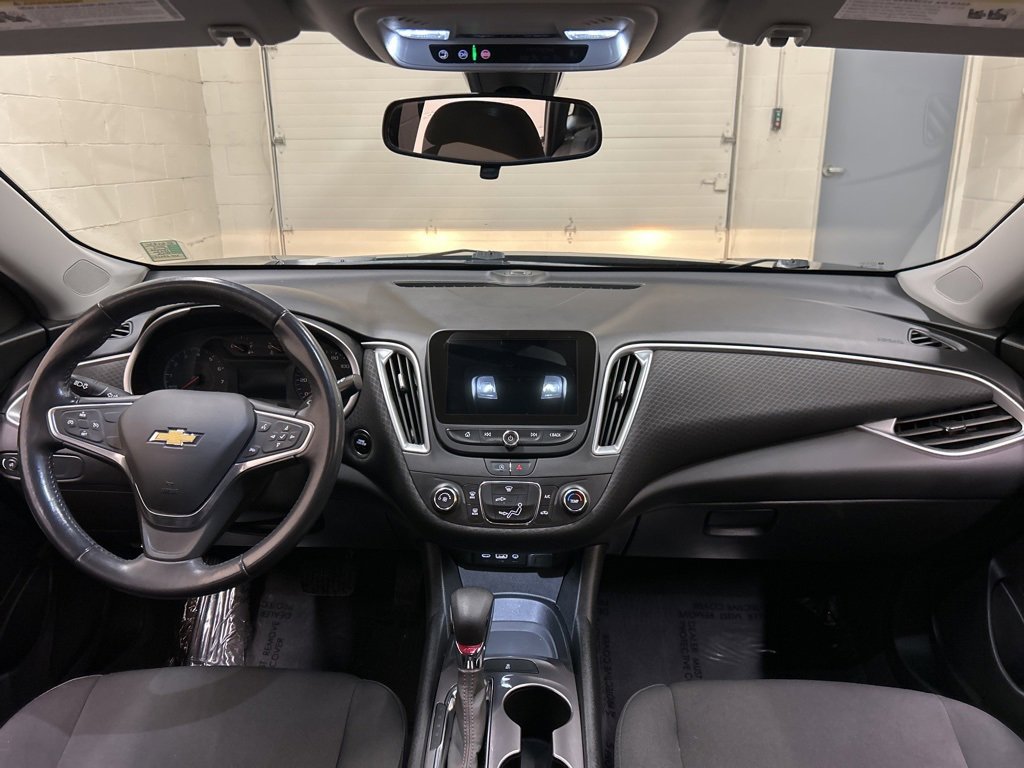 Used 2022 Chevrolet Malibu RS image 17