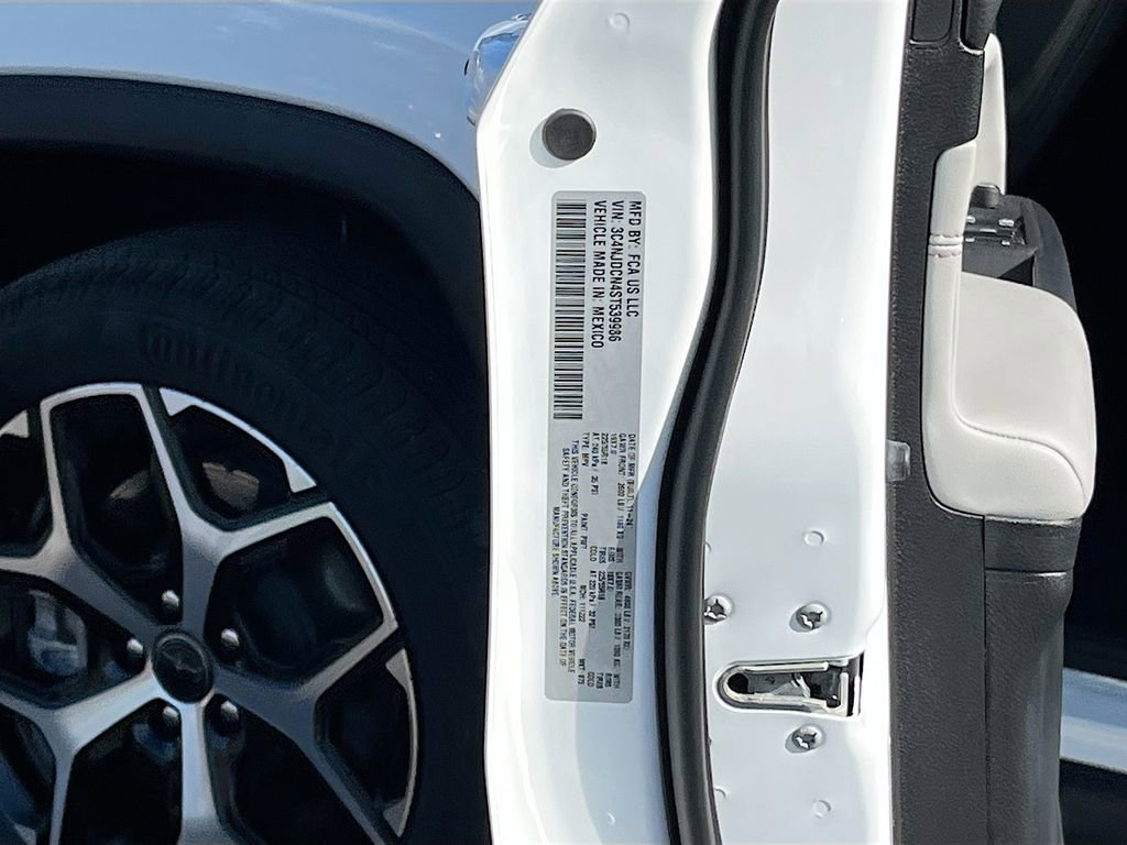 Certified 2025 Jeep Compass Limited image 28