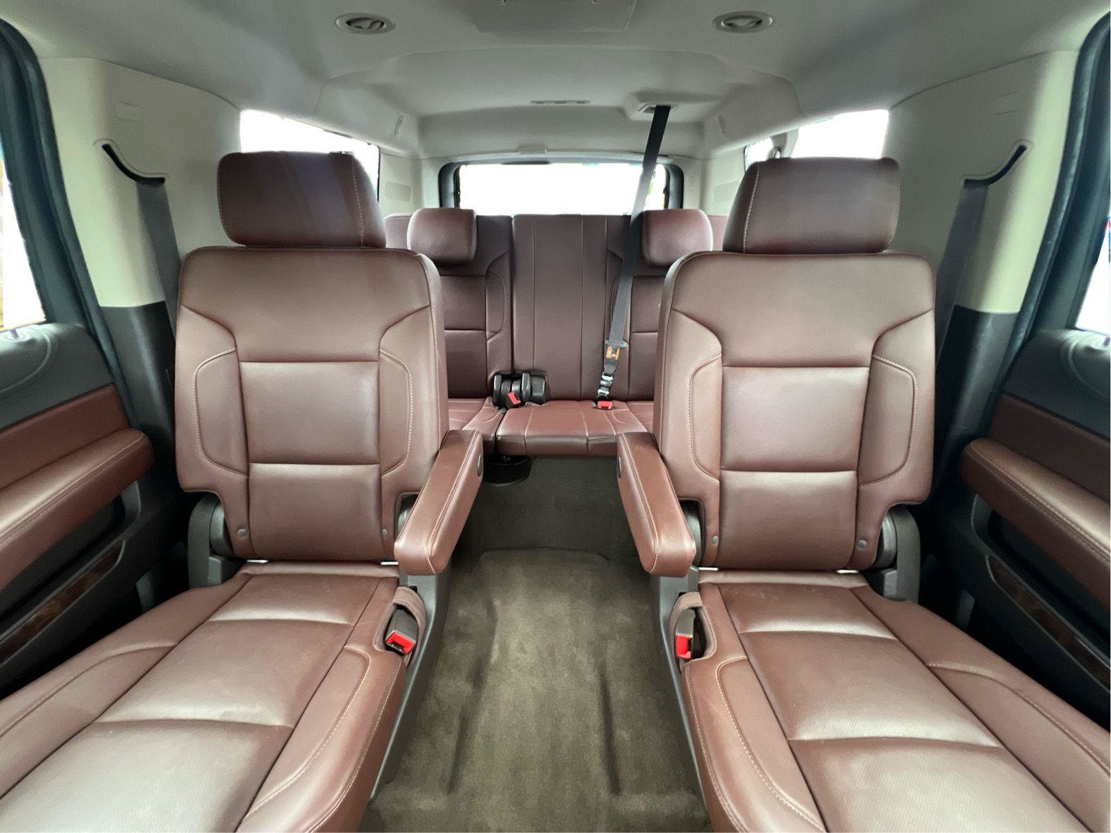 Used 2018 Chevrolet Suburban Premier AWD/4WD image 17