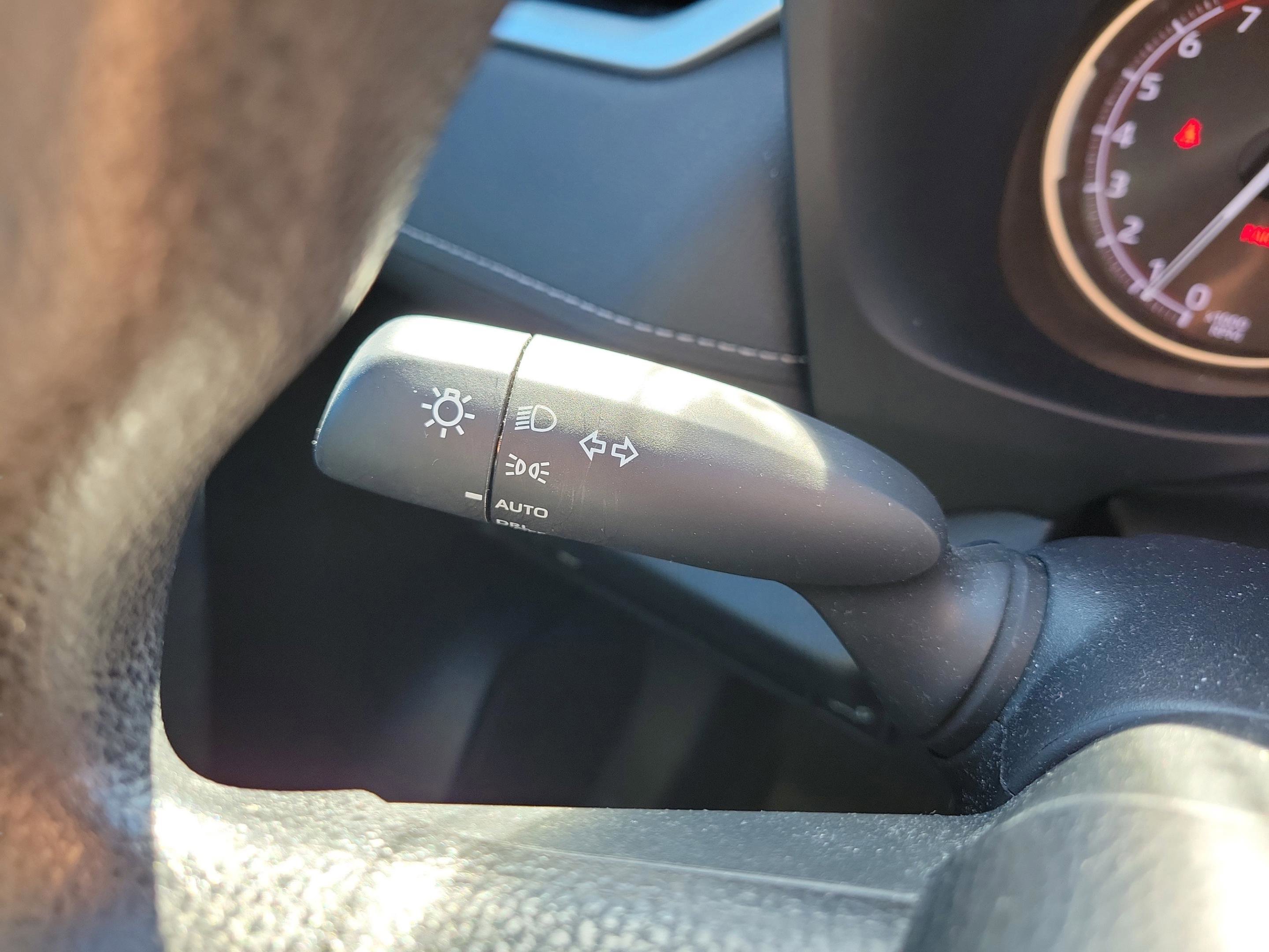 Used 2023 Toyota RAV4 XLE image 22