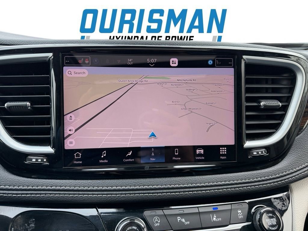 Used 2023 Chrysler Pacifica Limited image 23