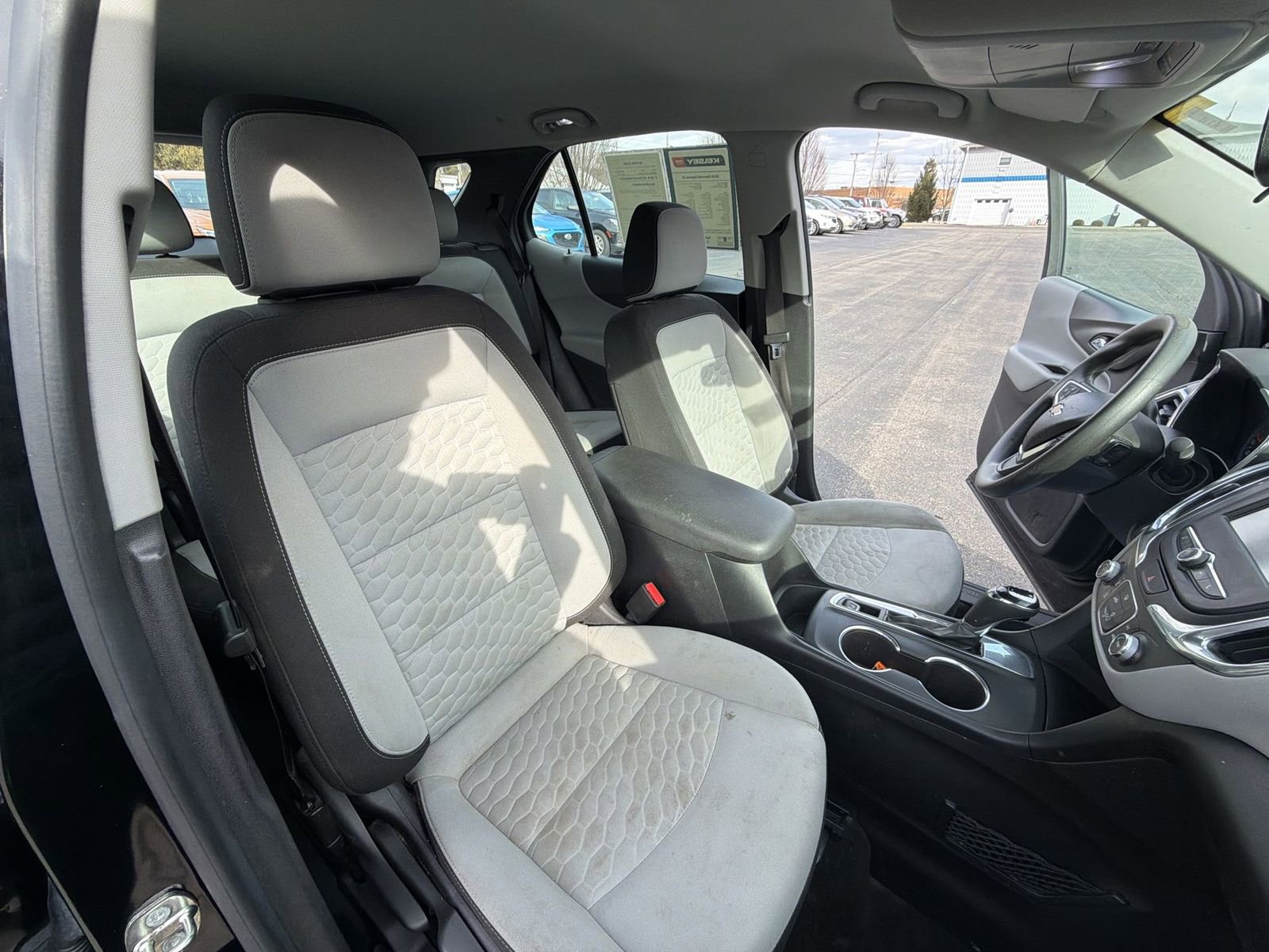 Used 2018 Chevrolet Equinox LS image 25