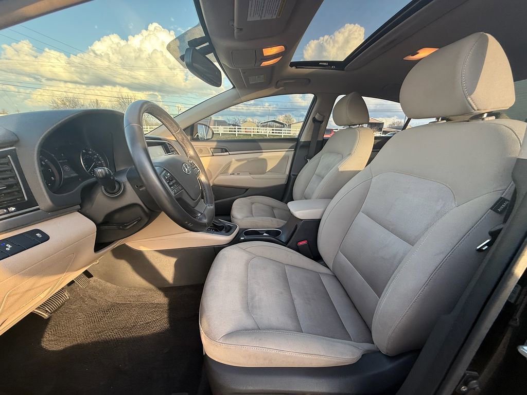 Used 2017 Hyundai Elantra Value Edition image 12