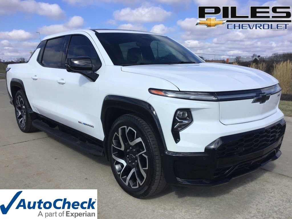 Used 2024 Chevrolet Silverado EV RST image 1