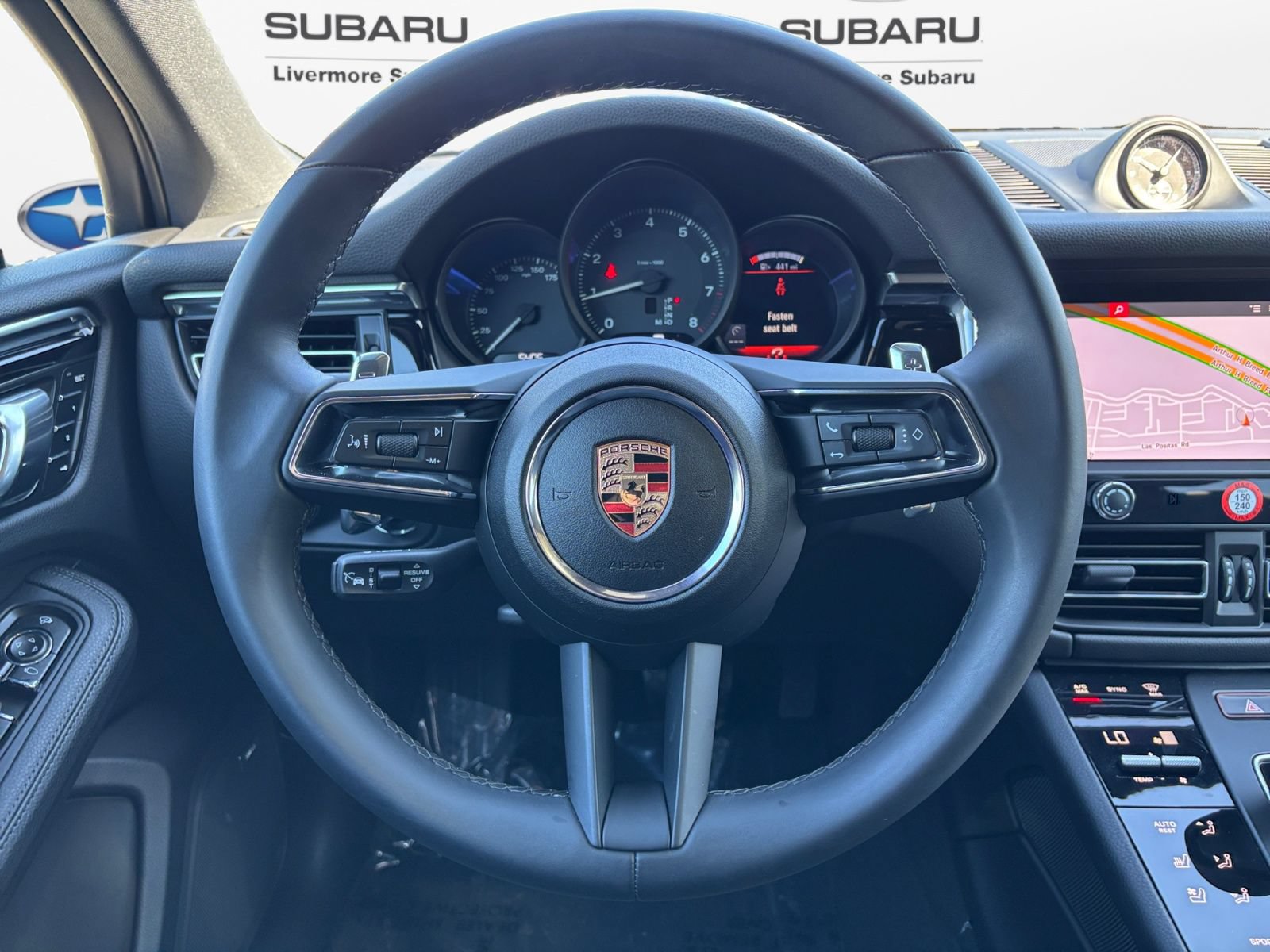 Used 2025 Porsche Macan AWD/4WD image 13