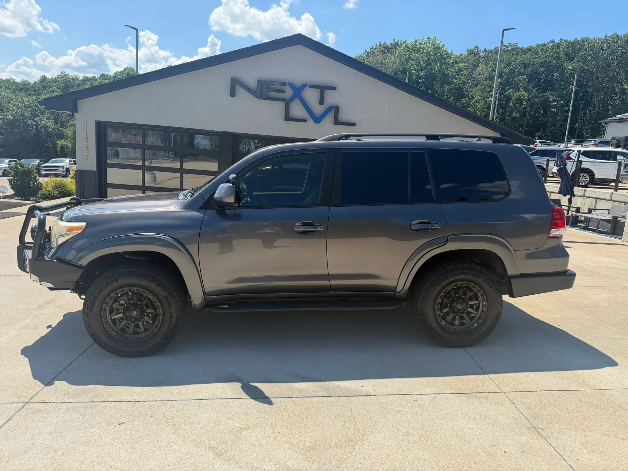 Used 2011 Toyota Land Cruiser w/ Upgrade Pkg AWD/4WD image 6