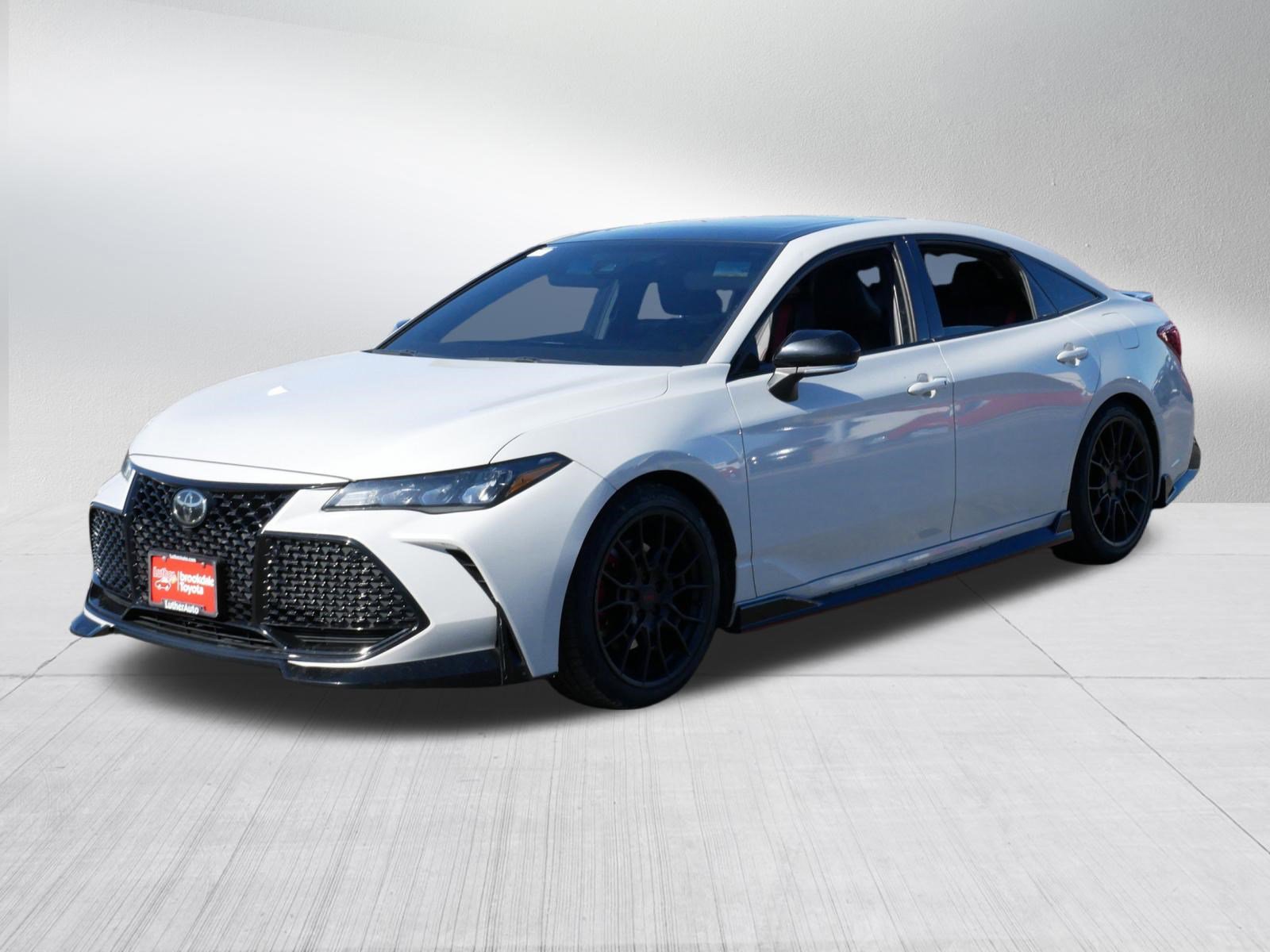 Used 2021 Toyota Avalon TRD image 3
