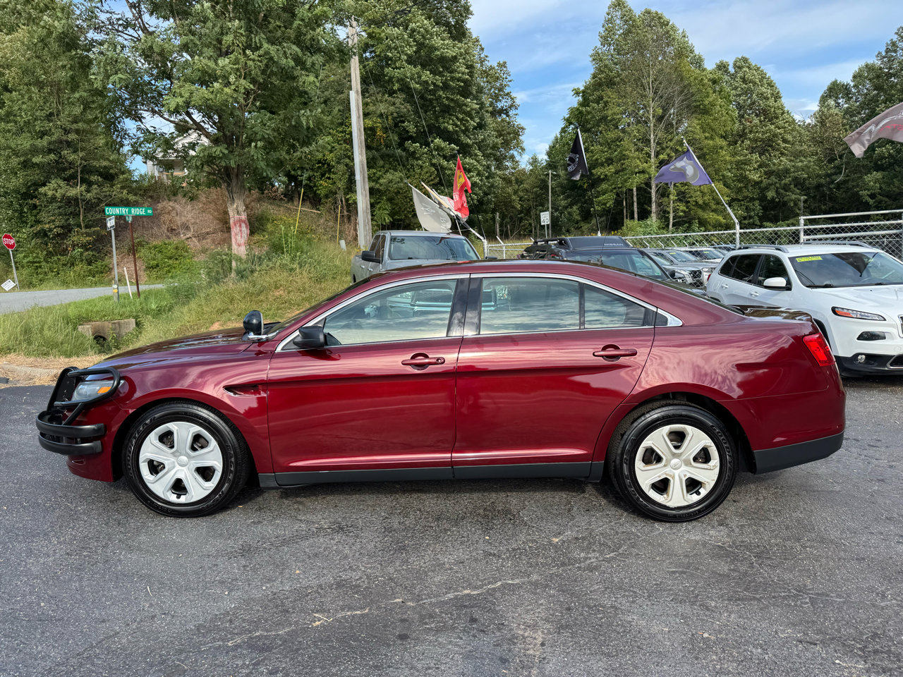Used 2017 Ford Taurus Police Interceptor AWD image 4