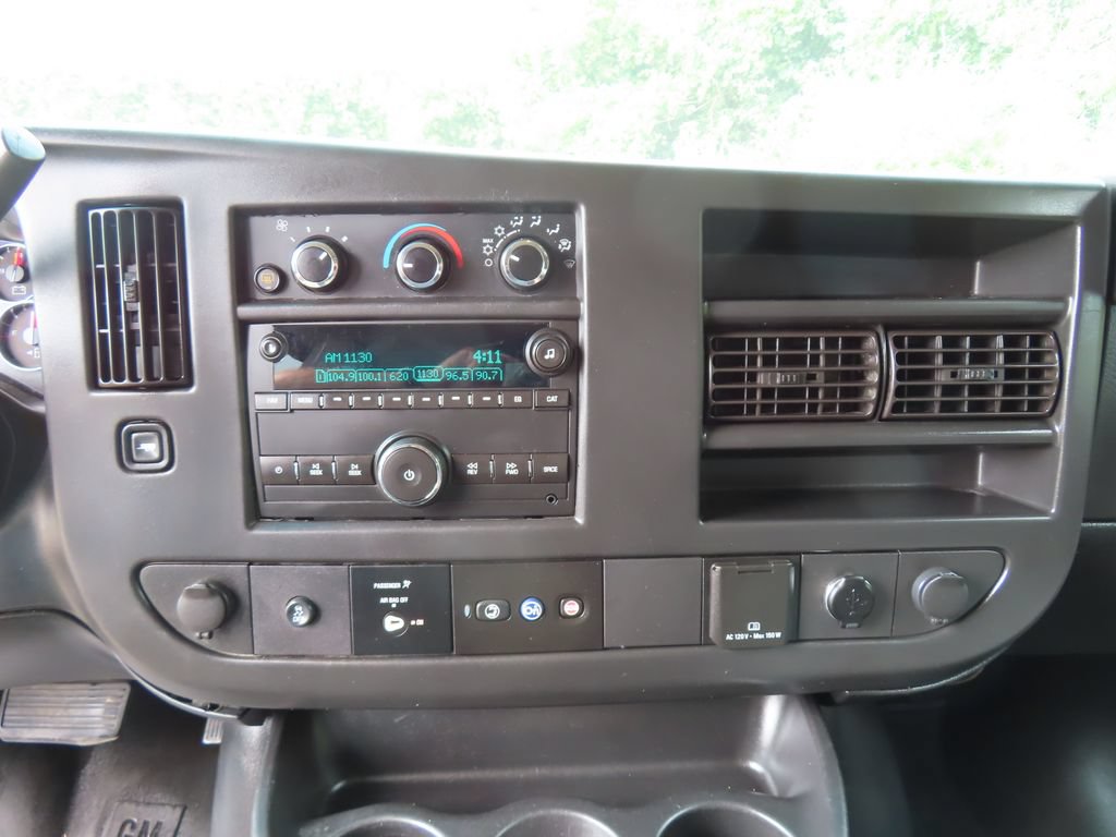 Used 2017 Chevrolet Express 3500 LT w/ LT Preferred Equipment Group RWD image 18