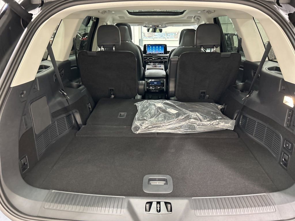 Used 2025 Lincoln Aviator Reserve w/ Equipment Group 201A image 31