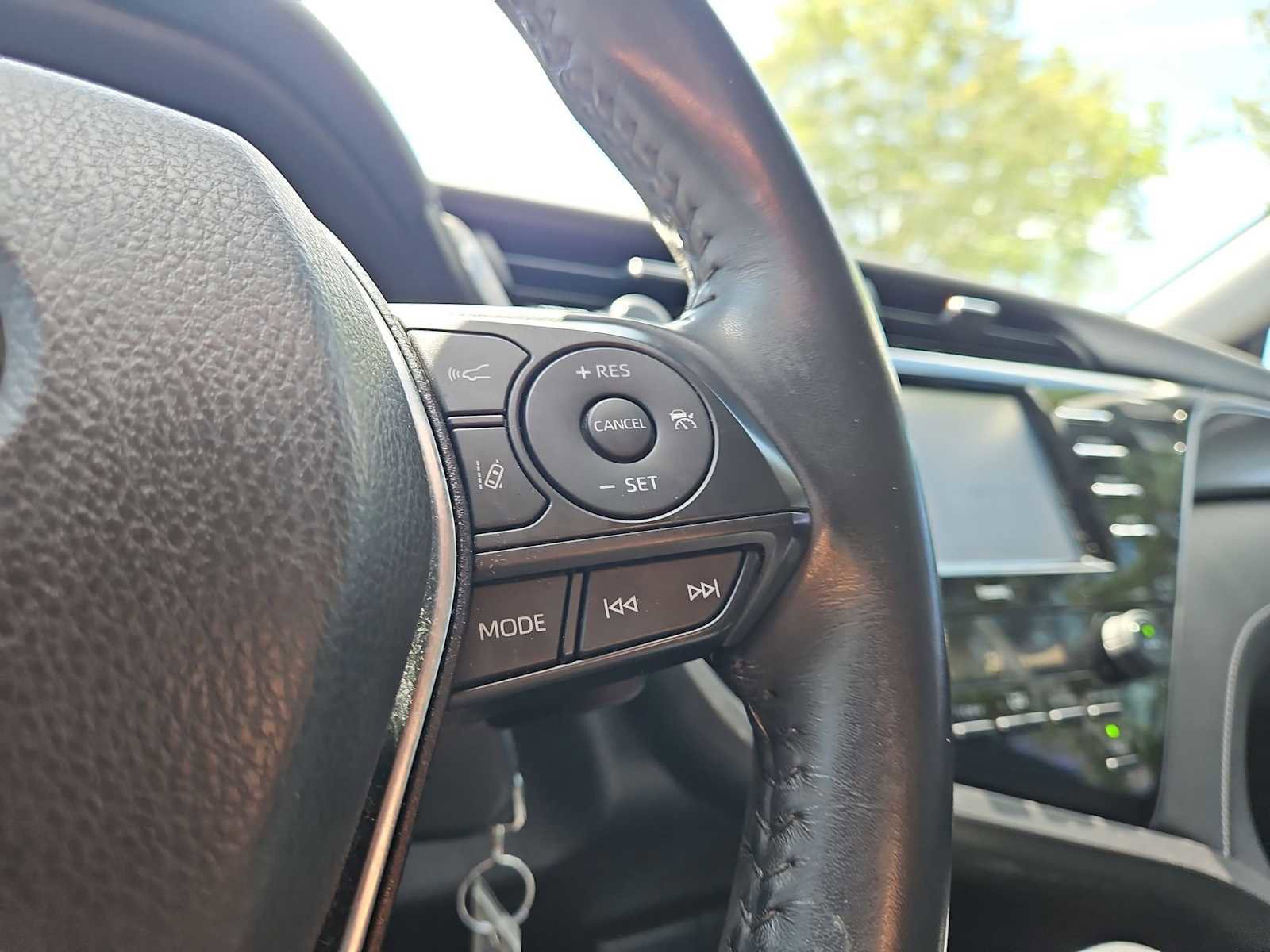 Used 2020 Toyota Camry SE FWD image 24