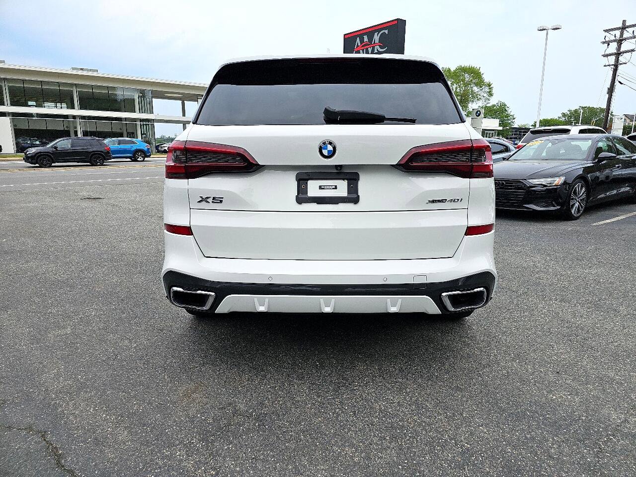 Used 2022 BMW X5 xDrive40i w/ M Sport Package image 7