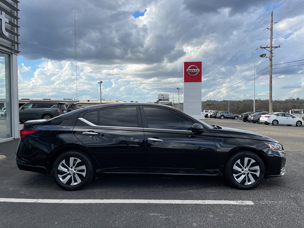 Used 2025 Nissan Altima 2.5 S image 17