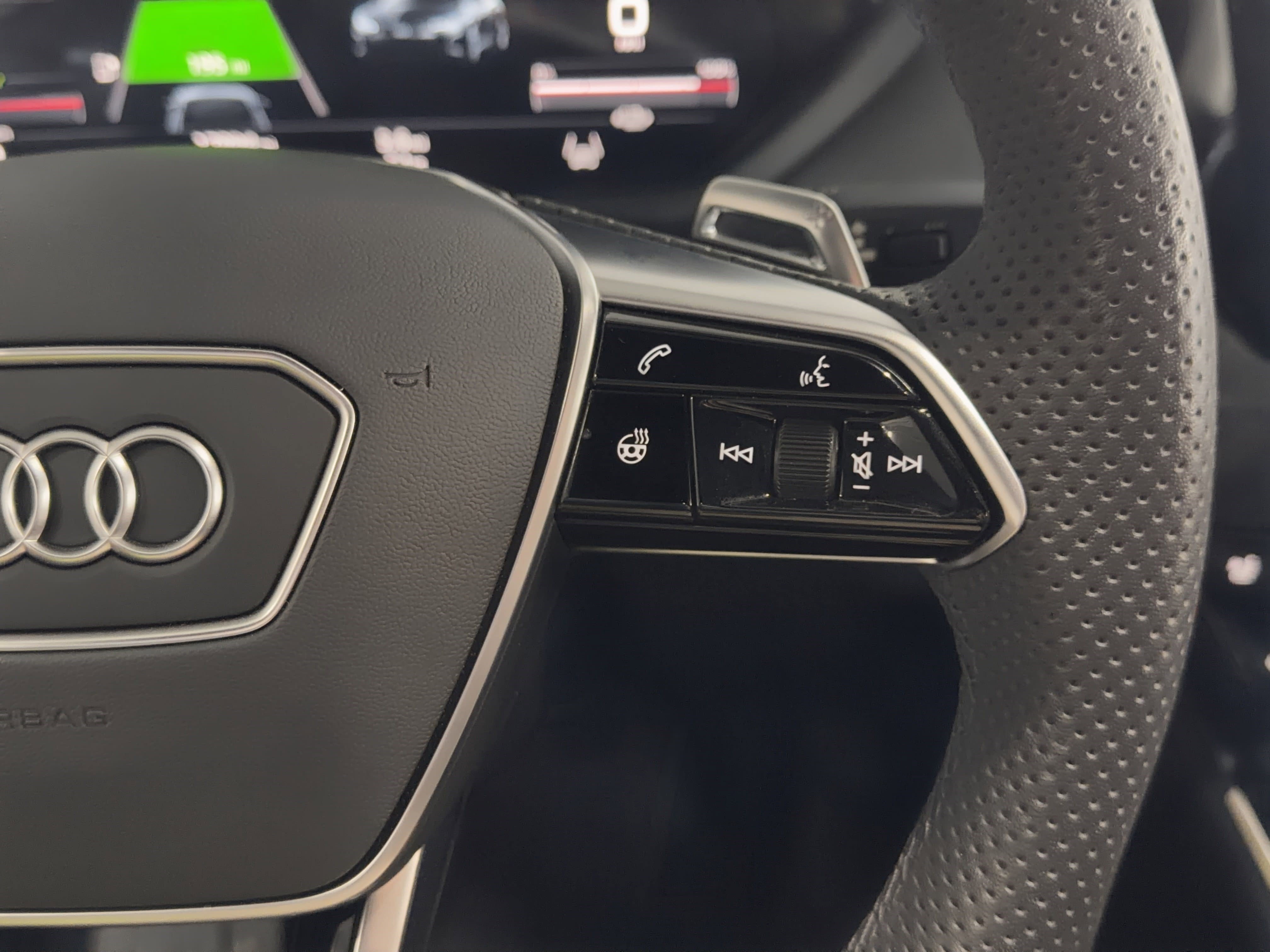 Used 2023 Audi RS e-tron GT w/ Carbon Performance Package image 22