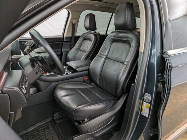 Used 2022 Lincoln Aviator Reserve w/ Elements Package Plus image 13