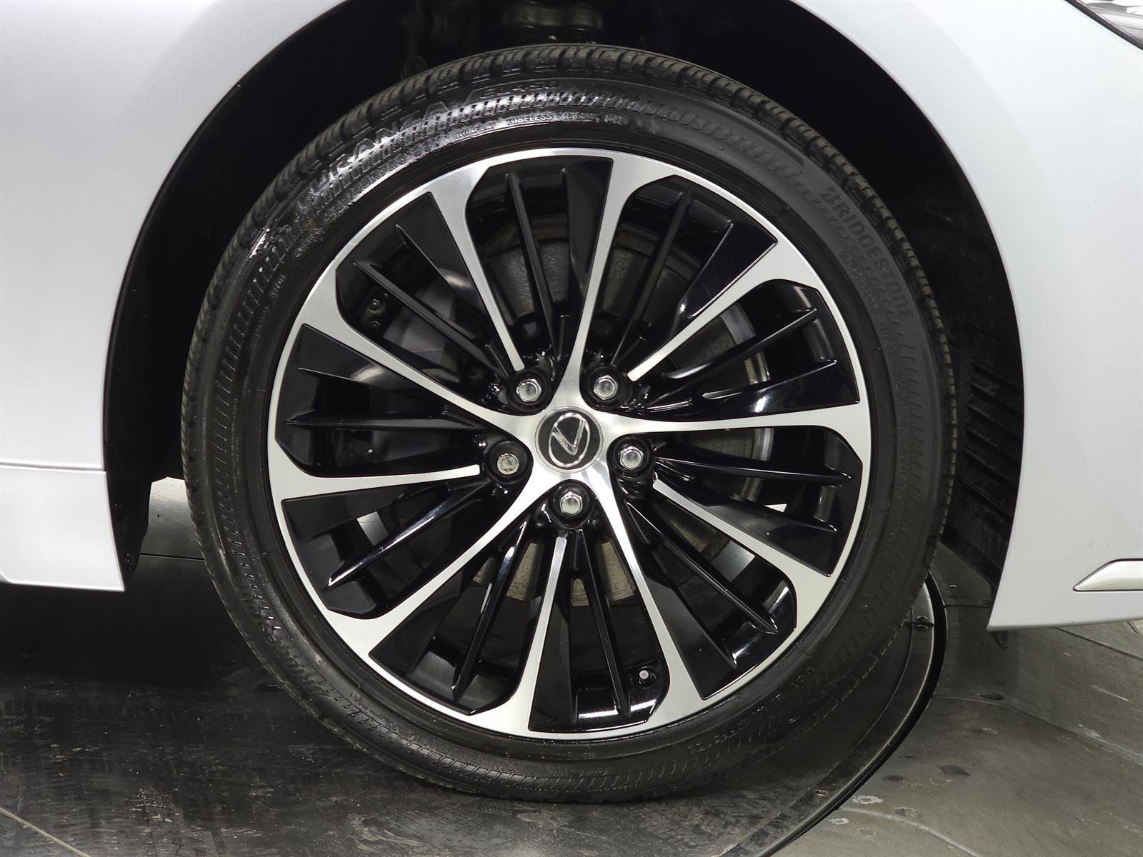 Certified 2023 Lexus LS 500 AWD w/ Luxury Package image 11