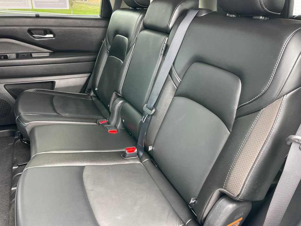 Certified 2022 Nissan Pathfinder SL AWD/4WD image 8