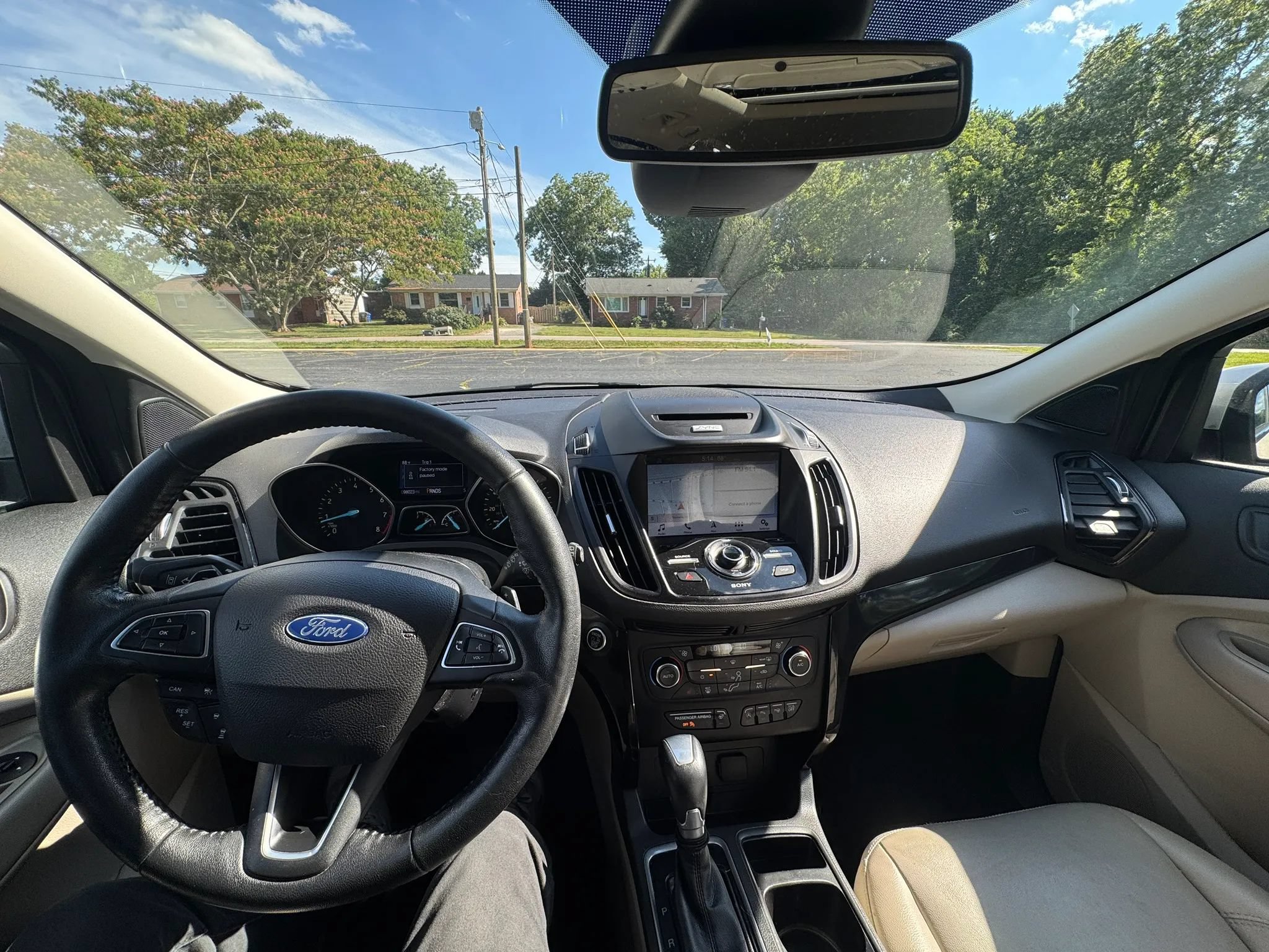 Used 2017 Ford Escape Titanium w/ Equipment Group 301A AWD/4WD image 19