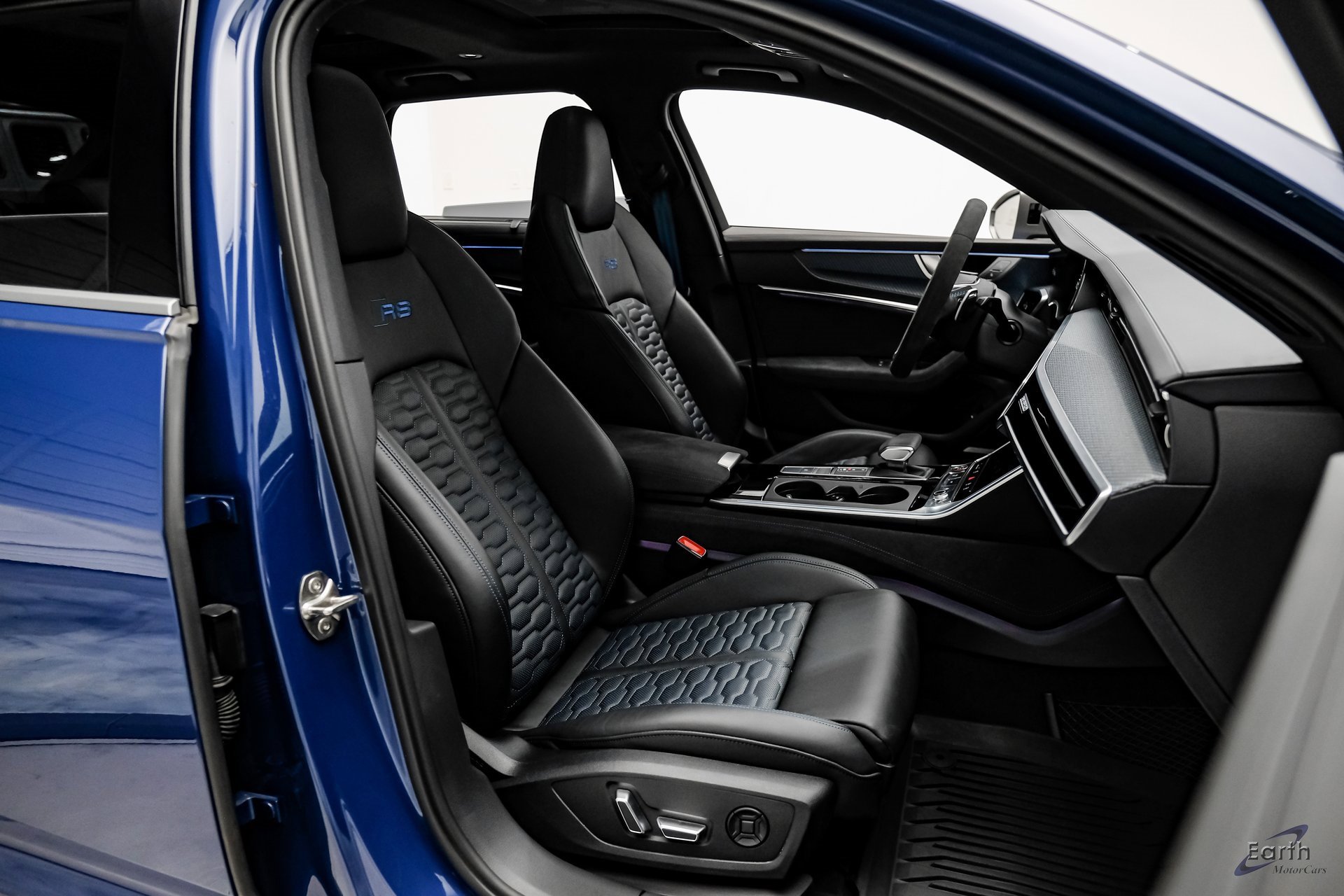 Used 2025 Audi RS 6 performance image 47