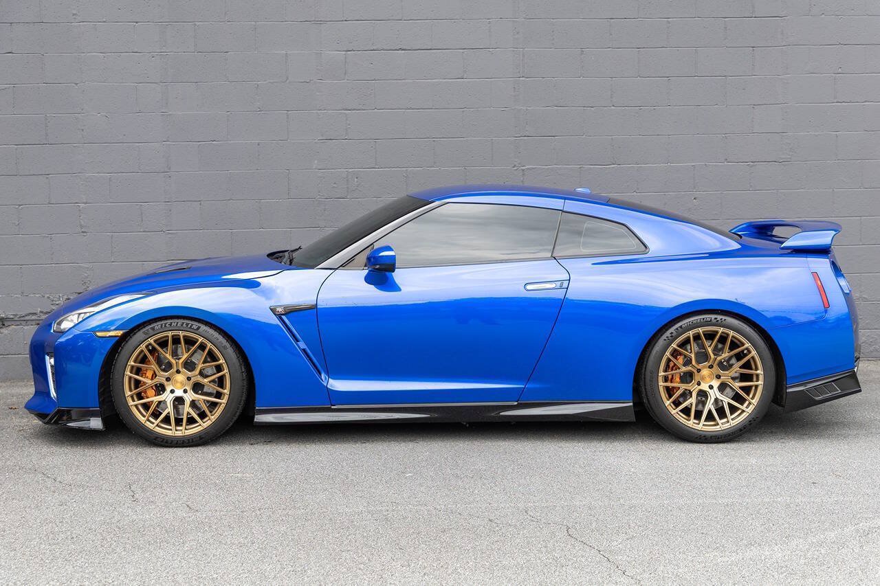 Used 2020 Nissan GT-R Premium AWD/4WD image 4
