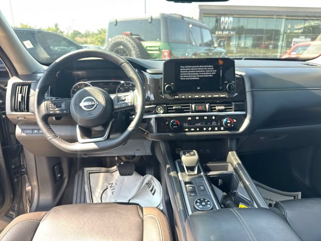 Certified 2024 Nissan Pathfinder SL AWD/4WD image 15