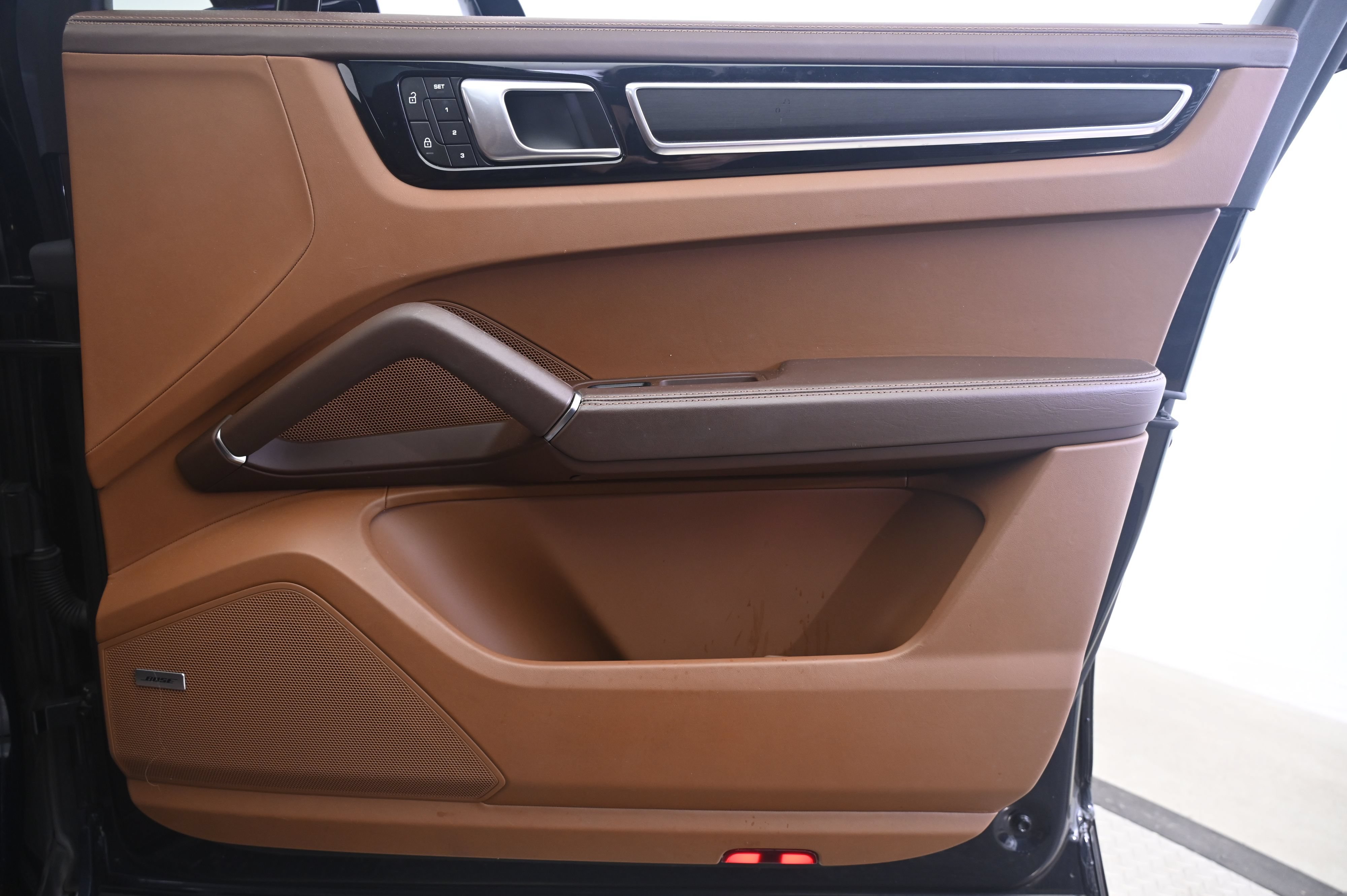 Certified 2023 Porsche Cayenne GTS AWD/4WD image 20
