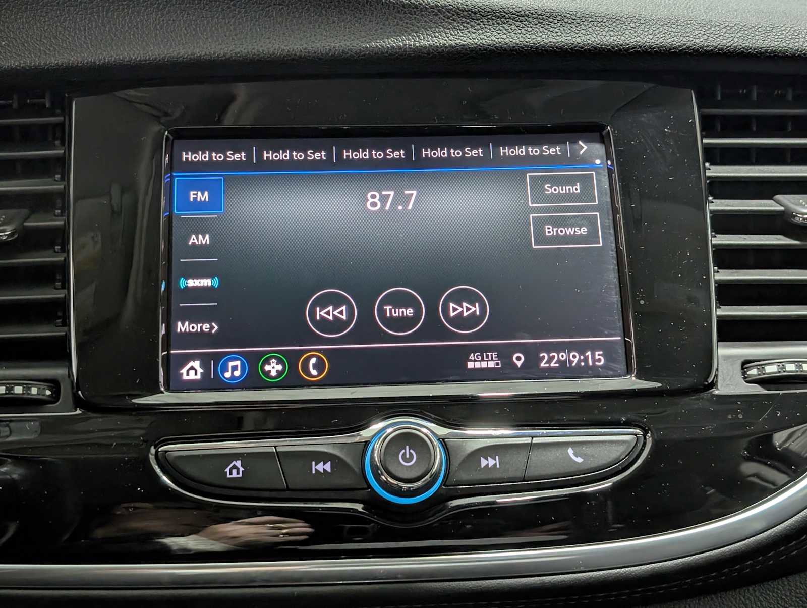 Used 2022 Buick Encore Preferred w/ Safety Package image 24