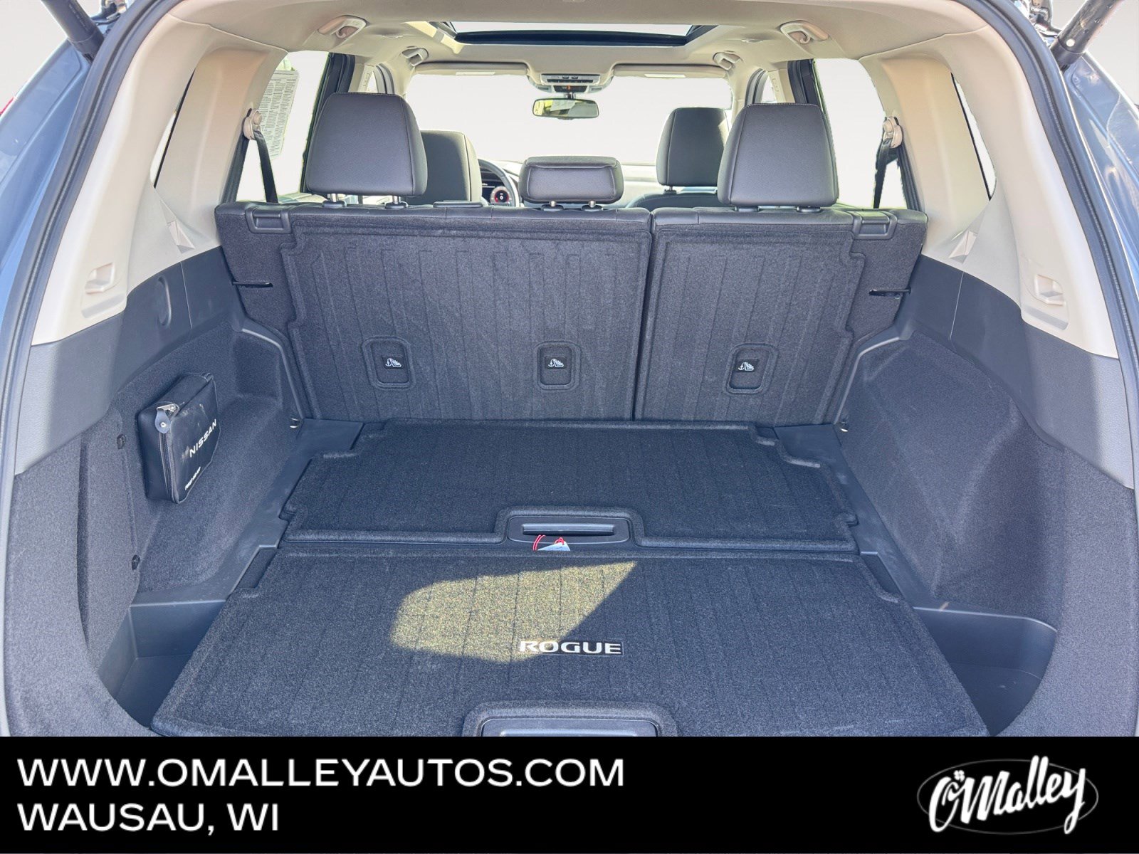 Used 2024 Nissan Rogue SL w/ SL Premium Package image 12