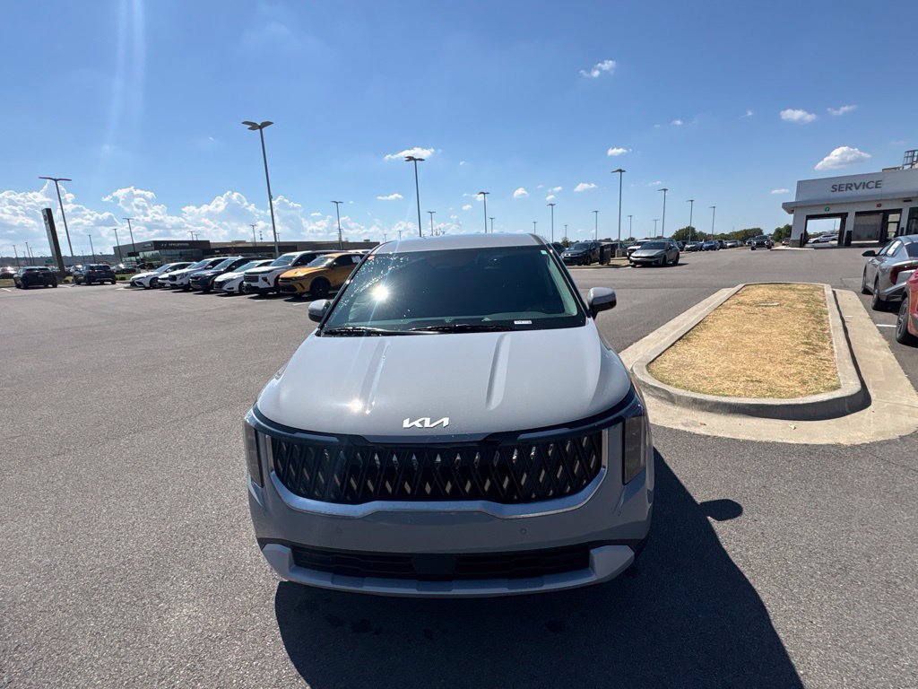 New 2027 Kia Carnival LX FWD image 9