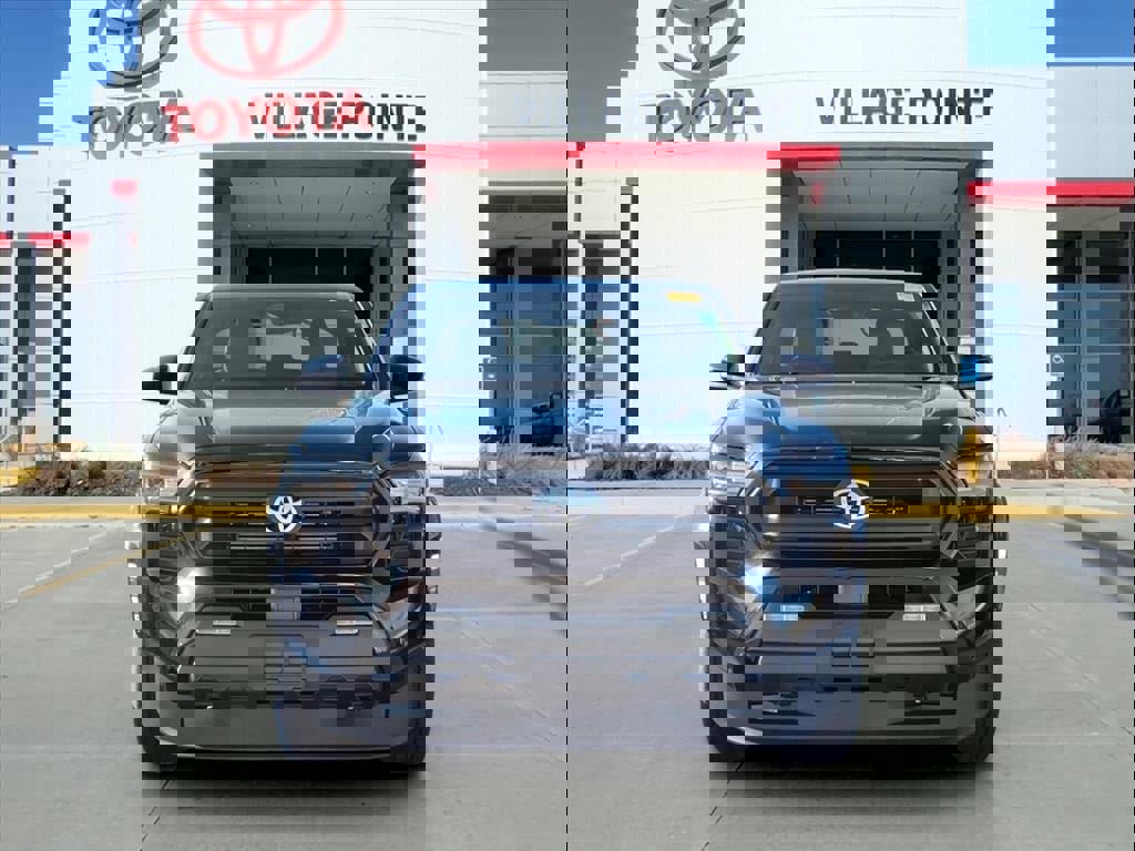 Used 2025 Toyota Tacoma SR5 image 2